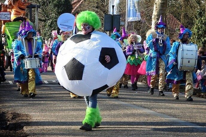 Carnavalsoptocht Vilsteren deel 2 - Foto: Femmie Smink