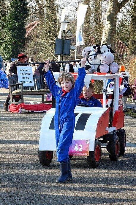Carnavalsoptocht Vilsteren deel 2 - Foto: Femmie Smink