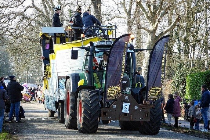 Carnavalsoptocht Vilsteren deel 2 - Foto: Femmie Smink