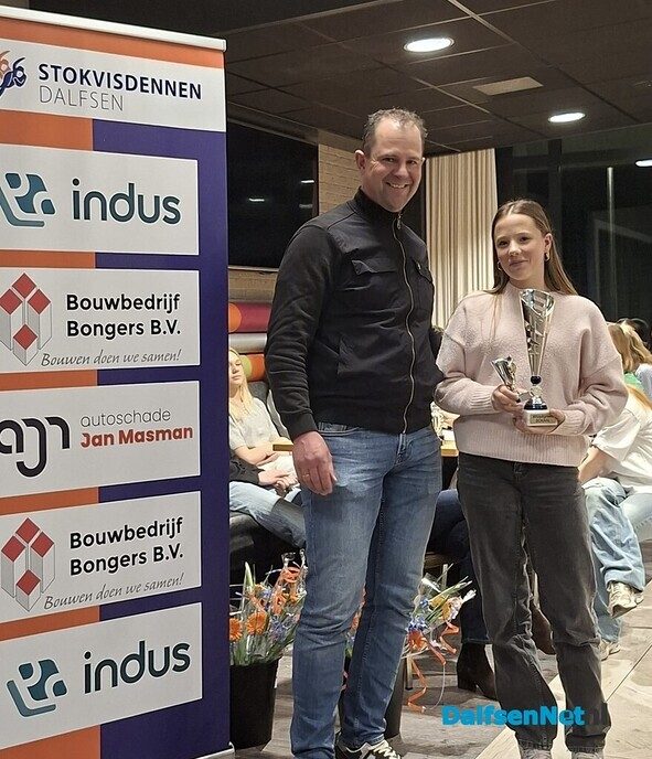 Feestelijke seizoensafsluiting ijsclub Stokvisdennen - Foto: Ingezonden foto