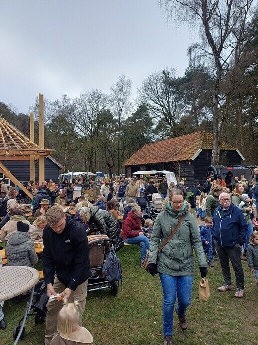 Het was gisteren lammetjesdag bij de Lemelerberg - Foto: Ingezonden foto