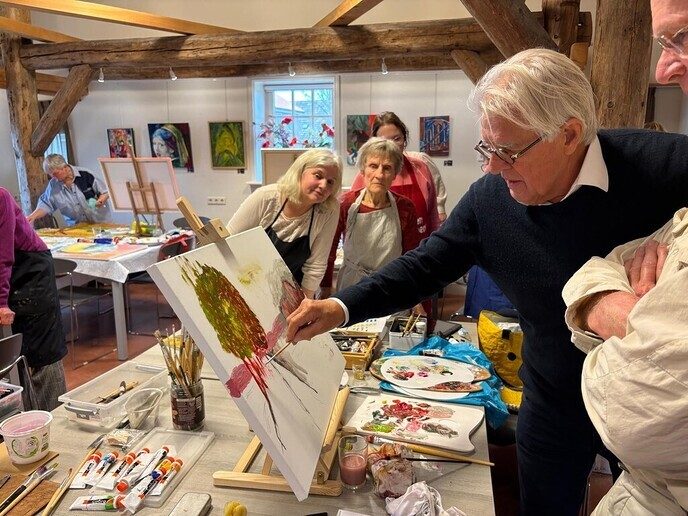Schildergroep vierde jubileum: Jeroen krabbé was daar bij - Foto: Ingezonden foto