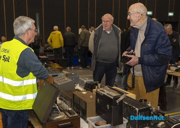 Veel bezoekers voor de Vintage & Techniekbeurs in De Spil - Foto: Paul Scholten