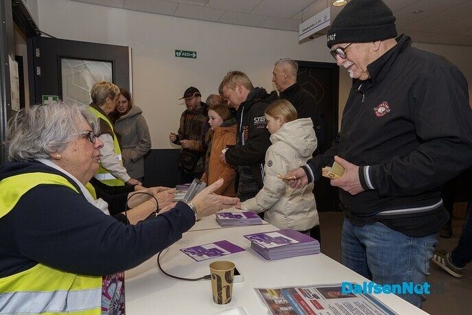 Veel bezoekers voor de Vintage & Techniekbeurs in De Spil - Foto: Paul Scholten