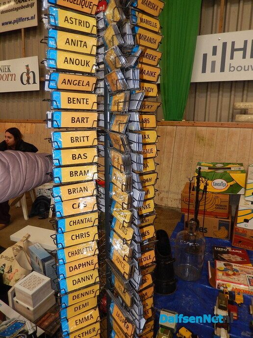 Rommelmarkt bij manege Hoogeweg - Foto: Willy