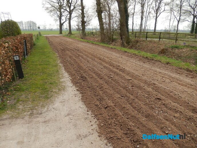 Zandwegen krijgen weer grote beurt - Foto: Willy