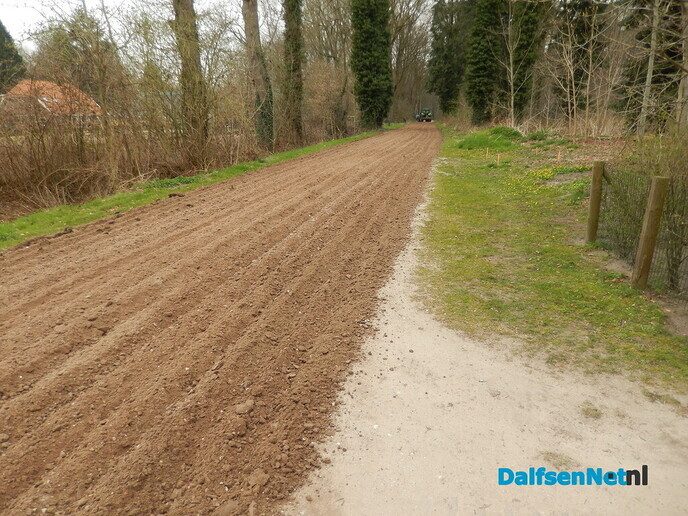 Zandwegen krijgen weer grote beurt - Foto: Willy