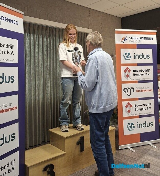 Feestelijke seizoensafsluiting ijsclub Stokvisdennen - Foto: Ingezonden foto