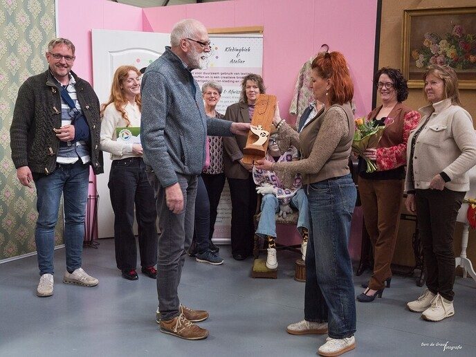 Kledingbieb ‘Onze Tante Leen’ uitgeroepen tot circulaire held - Foto: Ingezonden foto