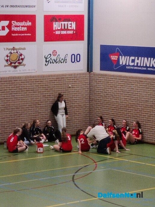Waardig afscheid coaches kampioen s.v Dalfsen - Foto: Ingezonden foto