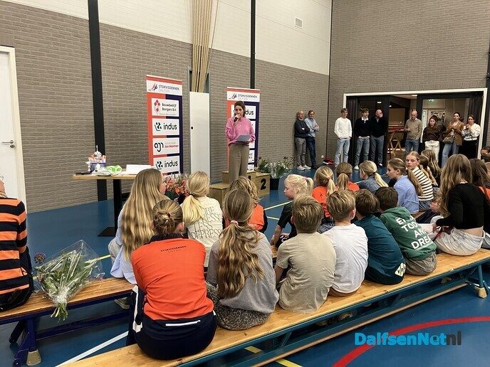Feestelijke seizoensafsluiting ijsclub Stokvisdennen - Foto: Ingezonden foto