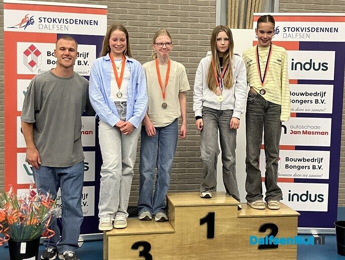 Feestelijke seizoensafsluiting ijsclub Stokvisdennen - Foto: Ingezonden foto