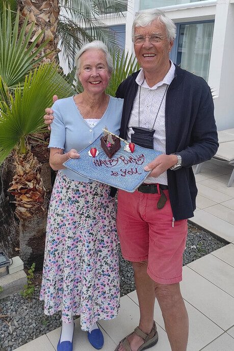 Anna Wytske en Rintje Raap zitten vast op Cyprus - Foto: Eigen geleverde foto