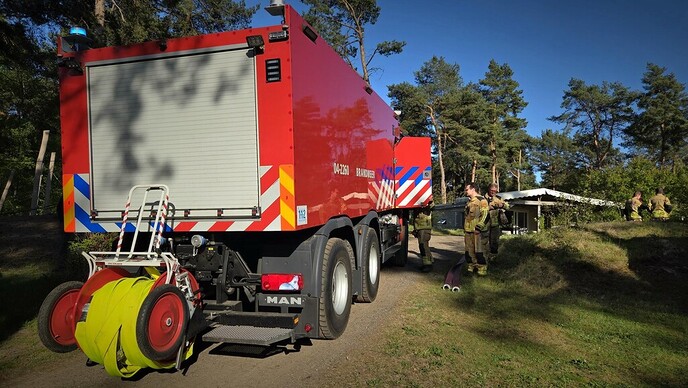 Brand bij chalet op camping Krieghuusbelten - Foto: Niels Jansen