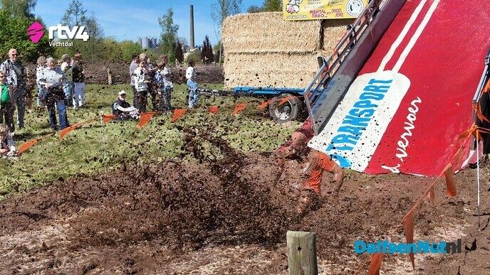 Modder, water, schuim en zaagsel alles moest getrotseerd worden - Foto: Ingezonden foto