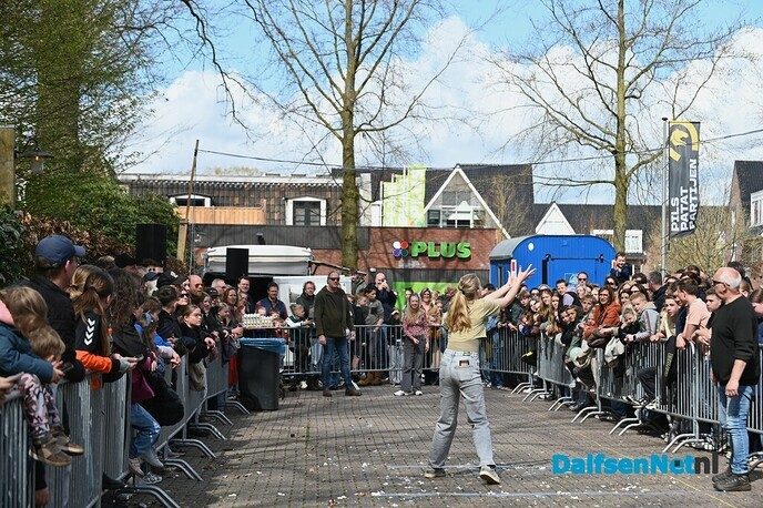 Eiergooien bij Partycentrum ’t Witte Peerd in Nieuwleusen - Foto: Johan Bokma