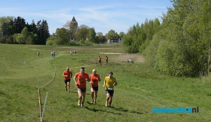 Een sportief spektakel bij de Morrenhof Jansen Dalfser Obstakelloop - Foto: Johan Bokma