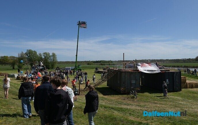 Een sportief spektakel bij de Morrenhof Jansen Dalfser Obstakelloop - Foto: Johan Bokma