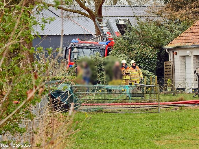 Brand woning rieten dak aan de Hout Es in Dalfsen (update)