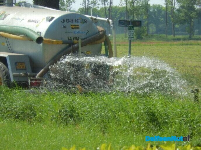 Geen gier, geen bier, maar water - Foto: Willy