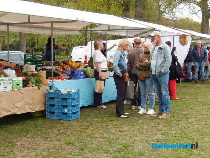 Wat een extra gezellige boerenmarkt dit keer - Foto: Willy
