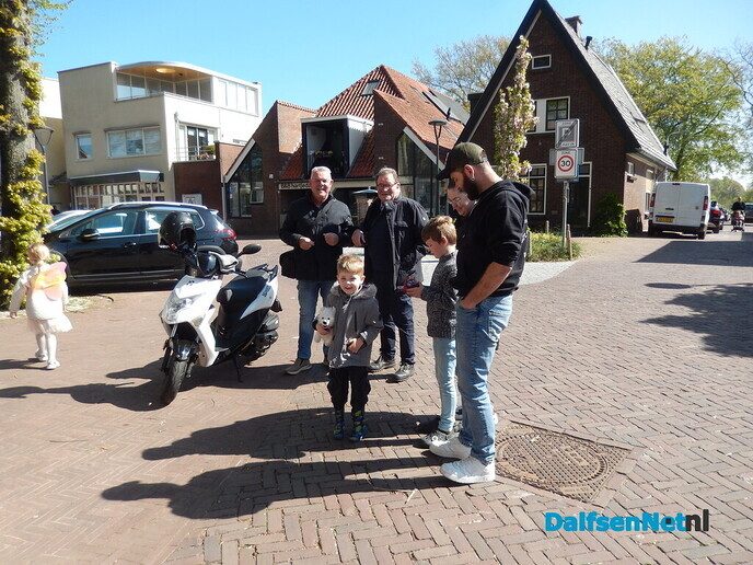 Hema Kleedjesmarkt supergezellig - Foto: Willy