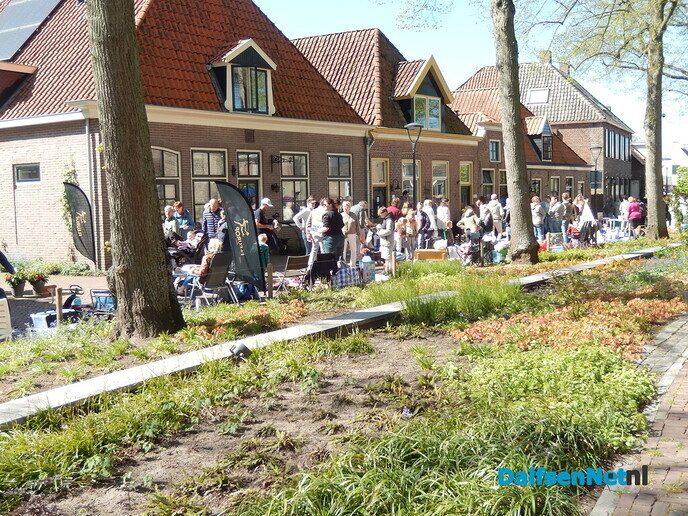 Hema Kleedjesmarkt supergezellig - Foto: Willy