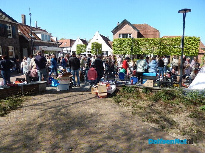 Hema Kleedjesmarkt supergezellig - Foto: Willy