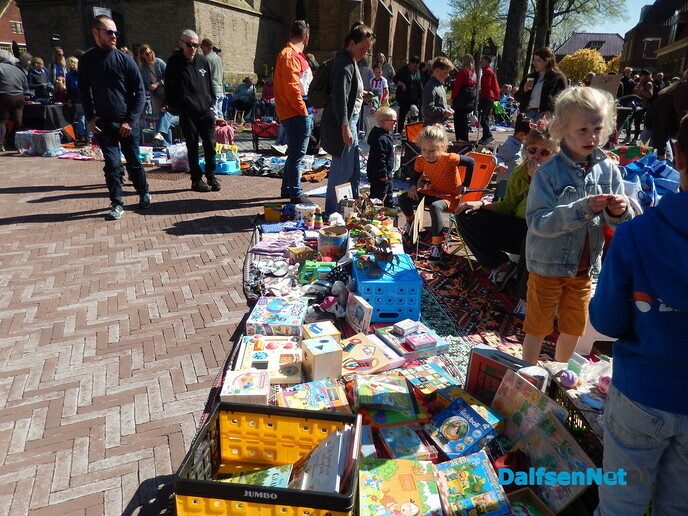 Hema Kleedjesmarkt supergezellig - Foto: Willy