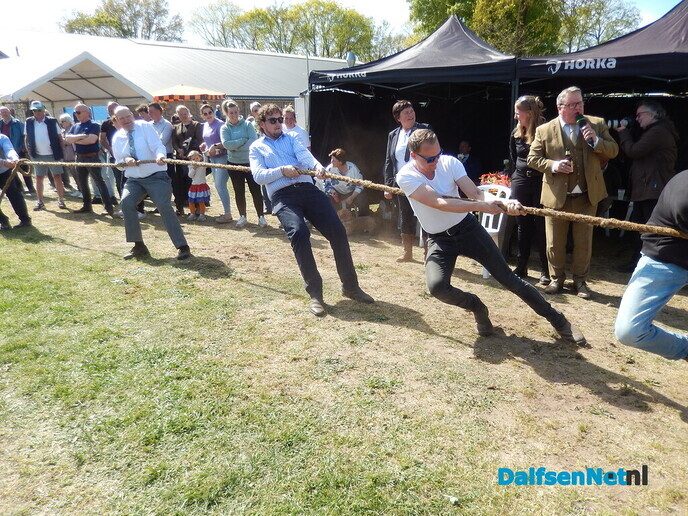 Fantastisch tuigpaardenspektakel bij manege De Hooge Weg - Foto: Willy