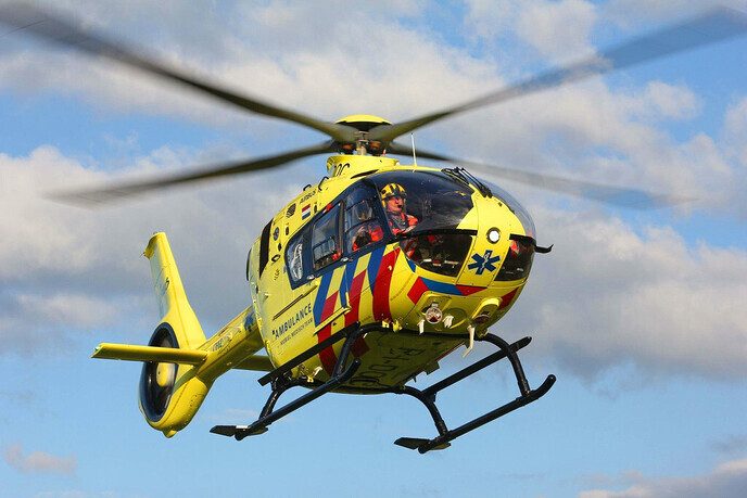 Traumahelikopter naar Wilhelminastraat