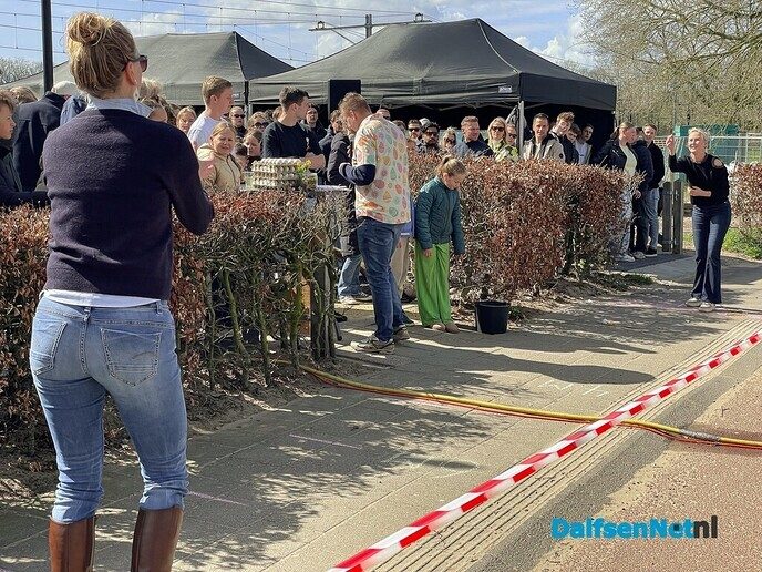 Eieren eten of zoeken?? Nee hoor, eieren gooien! - Foto: Ruud Montagne