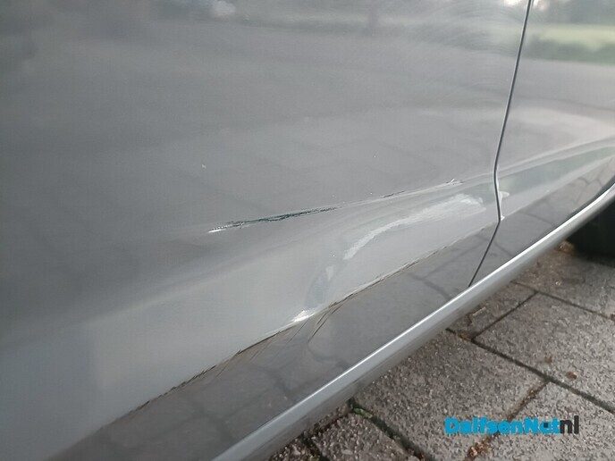 Schade aan auto: veroorzaker is doorgereden - Foto: Ingezonden foto