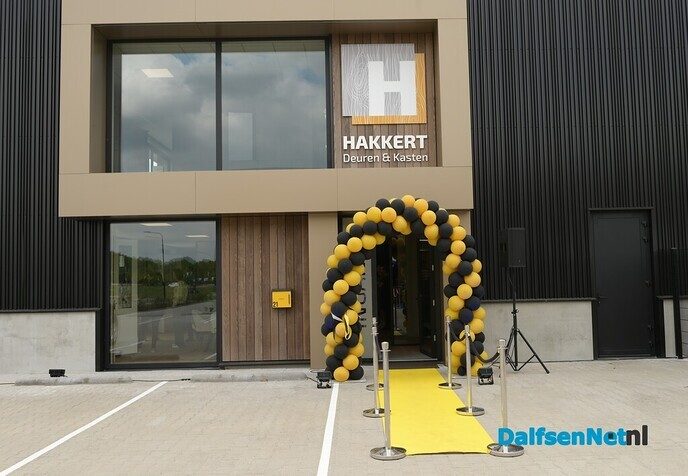 Ramaker Bouw en Hakkert Deuren en Kasten officieel geopend - Foto: Johan Bokma