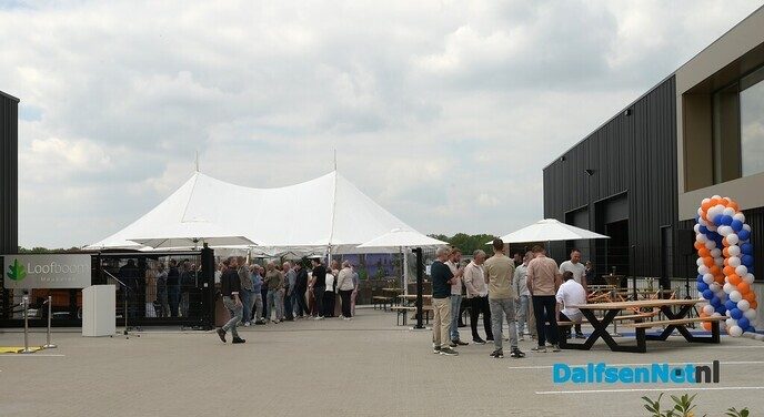 Ramaker Bouw en Hakkert Deuren en Kasten officieel geopend - Foto: Johan Bokma