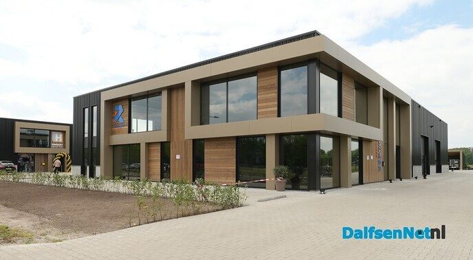 Ramaker Bouw en Hakkert Deuren en Kasten officieel geopend - Foto: Johan Bokma
