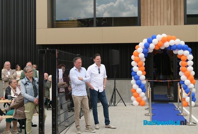 Ramaker Bouw en Hakkert Deuren en Kasten officieel geopend - Foto: Johan Bokma