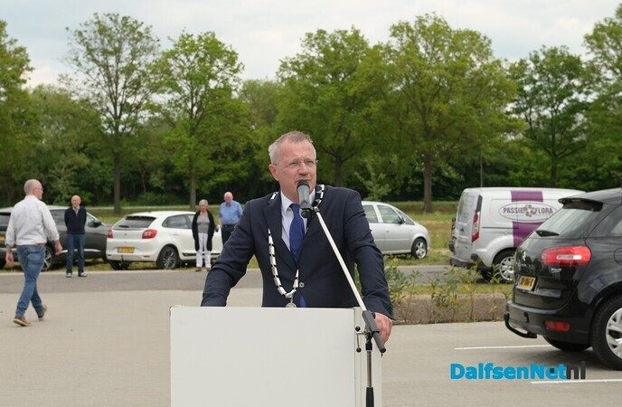 Ramaker Bouw en Hakkert Deuren en Kasten officieel geopend - Foto: Johan Bokma