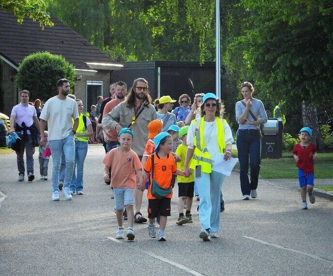 Prachtige slotavond avondwandel 4 daagse Nieuwleusen - Foto: Femmie Smink