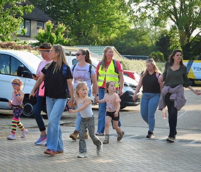 Prachtige slotavond avondwandel 4 daagse Nieuwleusen - Foto: Femmie Smink