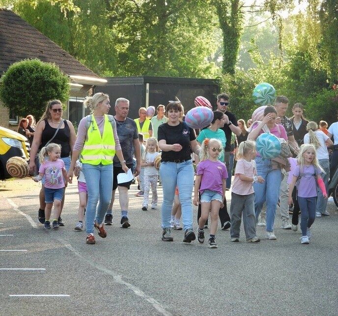 Prachtige slotavond avondwandel 4 daagse Nieuwleusen - Foto: Femmie Smink