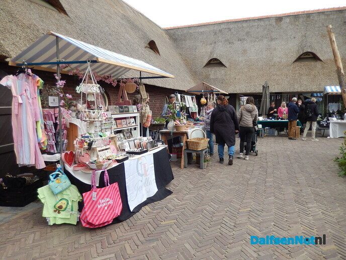 Op bezoek bij De Oude Mars, daar was een Lentefair - Foto: Willy