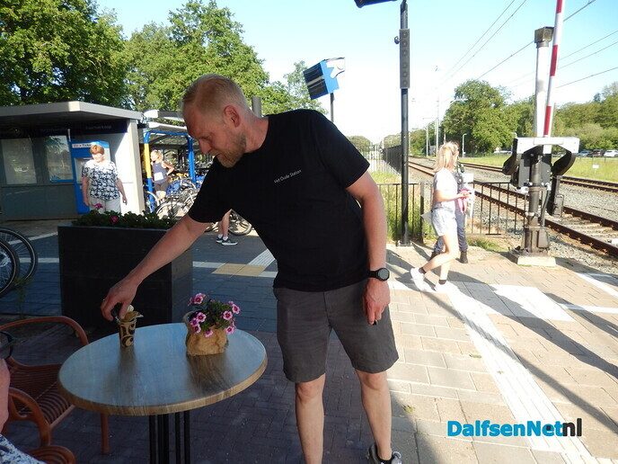 De meeste lopers zijn nu vertrokken per trein - Foto: Willy