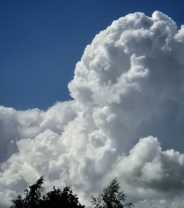 Prachtige wolkenluchten - Foto: Femmie Smink