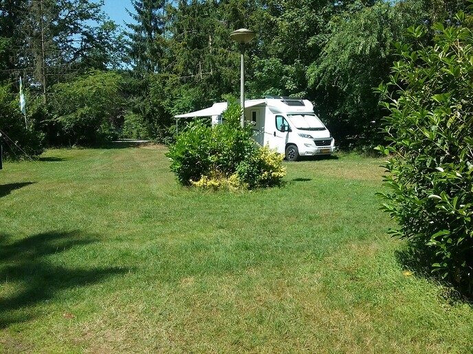 Bijzondere combinaties op een bijzondere camping - Foto: Anton van de Stuwe