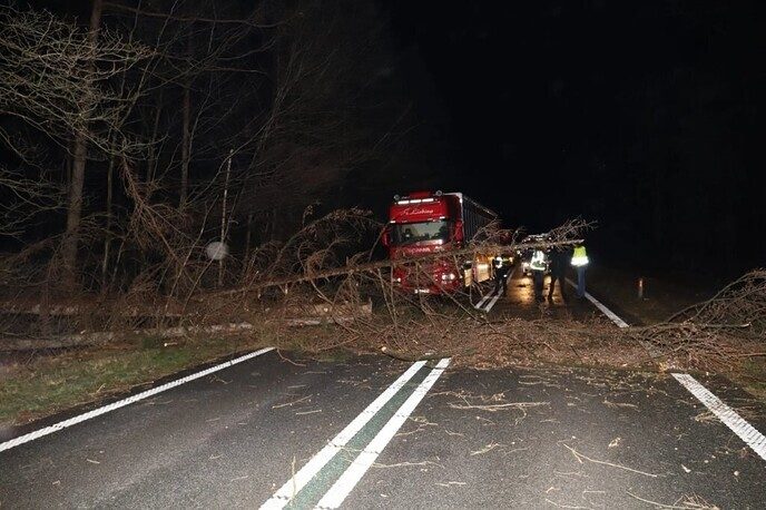 Storm en noodweer: bijna honderd meldingen in IJsselland - Foto: Ingezonden foto