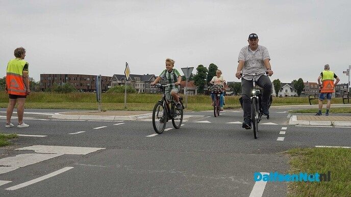 Dag drie van de Dalfser Fiets3daagse met veel foto’s. - Foto: Paul Scholten