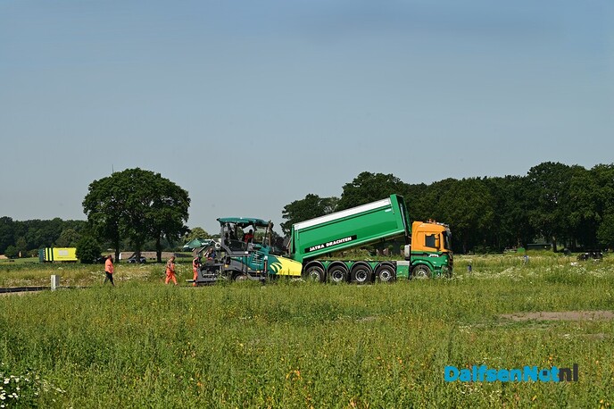 Asfalt voor bouwstraten De Koele II aangebracht - Foto: Johan Bokma