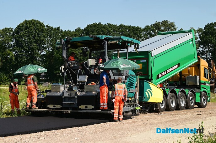 Asfalt voor bouwstraten De Koele II aangebracht - Foto: Johan Bokma