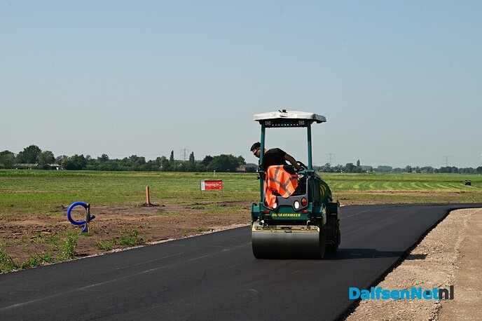 Asfalt voor bouwstraten De Koele II aangebracht - Foto: Johan Bokma